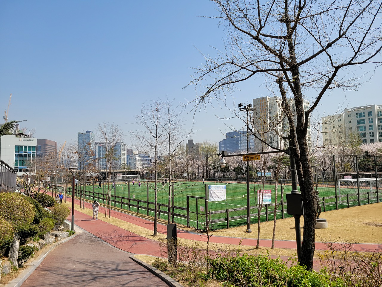 不乏个人成 不乏个人成